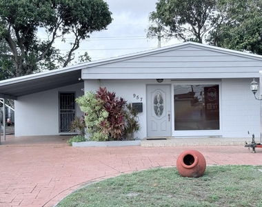 957 W 67th Street - Photo Thumbnail 1