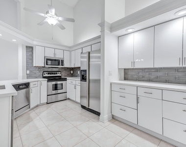 9130 Vineland Court - Photo Thumbnail 4