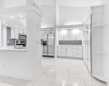 9130 Vineland Court - Photo Thumbnail 3