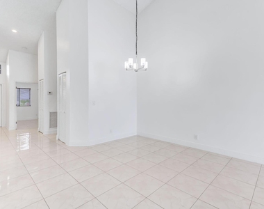 9130 Vineland Court - Photo Thumbnail 12