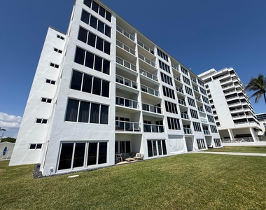 2909 S Ocean Boulevard - Photo Thumbnail 2