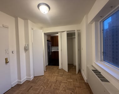 200 East 71st Street - Photo Thumbnail 1