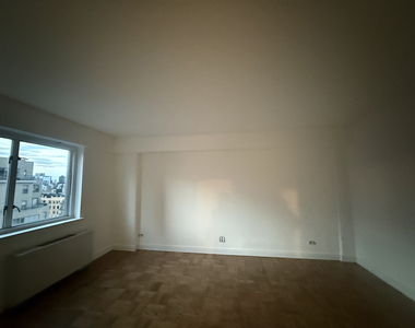200 East 71st Street - Photo Thumbnail 11