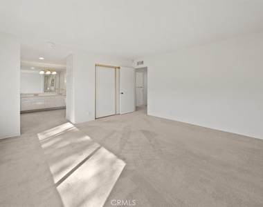 19100 Castlebay Lane - Photo Thumbnail 32