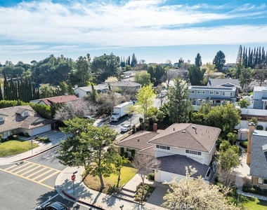 19100 Castlebay Lane - Photo Thumbnail 3
