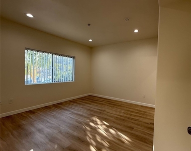 10849 Fruitland Drive - Photo Thumbnail 3