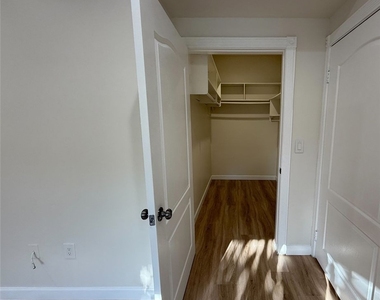 10849 Fruitland Drive - Photo Thumbnail 5