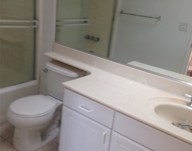 11035 Moorpark Street - Photo Thumbnail 10