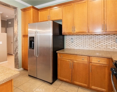 619 W Avenue H13 - Photo Thumbnail 40