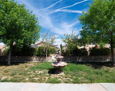 619 W Avenue H13 - Photo Thumbnail 44