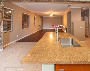 619 W Avenue H13 - Photo Thumbnail 27