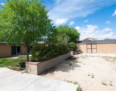 619 W Avenue H13 - Photo Thumbnail 47