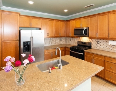 619 W Avenue H13 - Photo Thumbnail 38