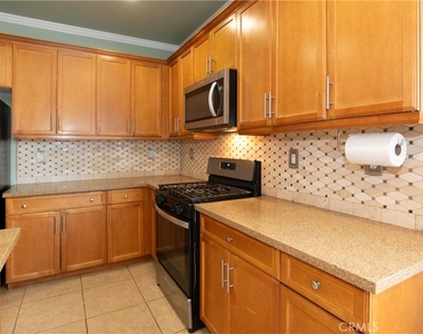 619 W Avenue H13 - Photo Thumbnail 39