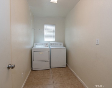 619 W Avenue H13 - Photo Thumbnail 17