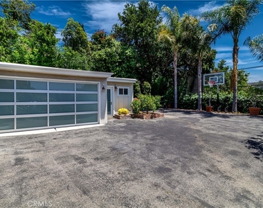 3546 Berry Drive - Photo Thumbnail 1