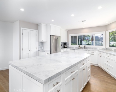 3546 Berry Drive - Photo Thumbnail 12