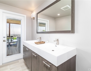 3546 Berry Drive - Photo Thumbnail 17
