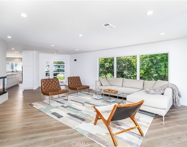 3546 Berry Drive - Photo Thumbnail 7