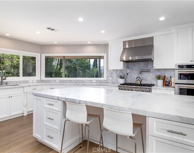 3546 Berry Drive - Photo Thumbnail 13