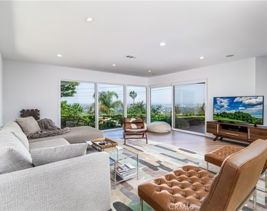 3546 Berry Drive - Photo Thumbnail 5