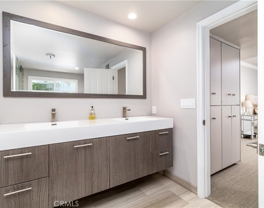 3546 Berry Drive - Photo Thumbnail 23