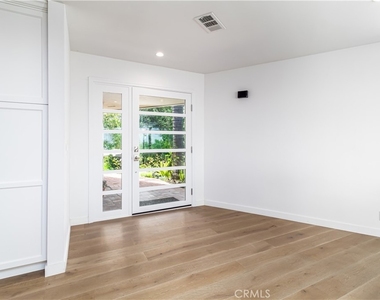 3546 Berry Drive - Photo Thumbnail 3