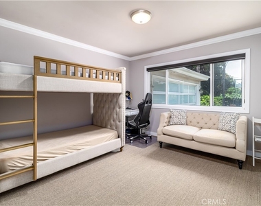 3546 Berry Drive - Photo Thumbnail 16