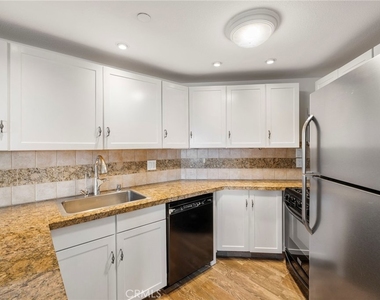 1056 Calle Del Cerro - Photo Thumbnail 8