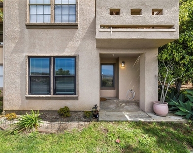 1056 Calle Del Cerro - Photo Thumbnail 18