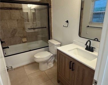 1056 Calle Del Cerro - Photo Thumbnail 13