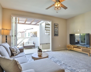 3318 Doheny Way - Photo Thumbnail 9