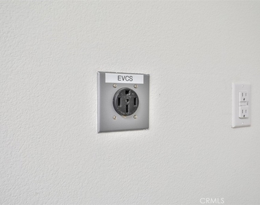3318 Doheny Way - Photo Thumbnail 28
