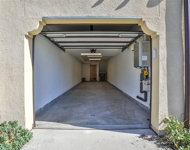 3318 Doheny Way - Photo Thumbnail 27