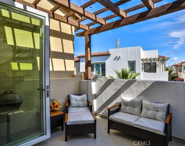 3318 Doheny Way - Photo Thumbnail 14