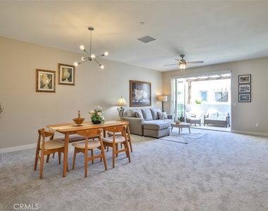 3318 Doheny Way - Photo Thumbnail 6