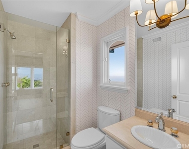 49 Cambria - Photo Thumbnail 42