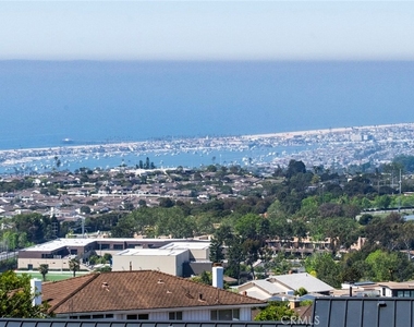 49 Cambria - Photo Thumbnail 63