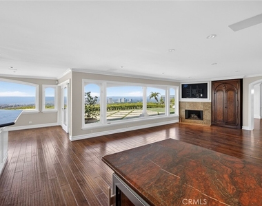 49 Cambria - Photo Thumbnail 17