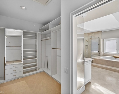 49 Cambria - Photo Thumbnail 35