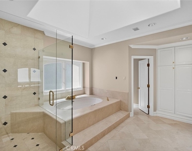 49 Cambria - Photo Thumbnail 34