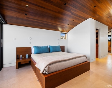 1509 E Bay Avenue - Photo Thumbnail 16