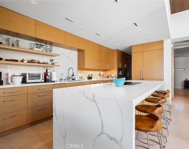 1509 E Bay Avenue - Photo Thumbnail 11