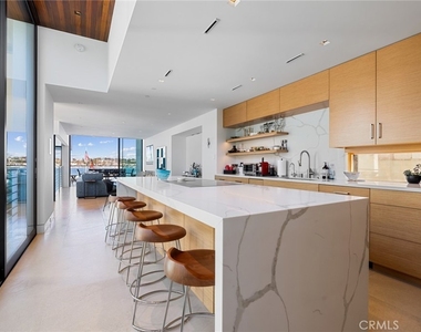1509 E Bay Avenue - Photo Thumbnail 10