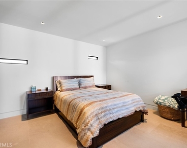 1509 E Bay Avenue - Photo Thumbnail 19