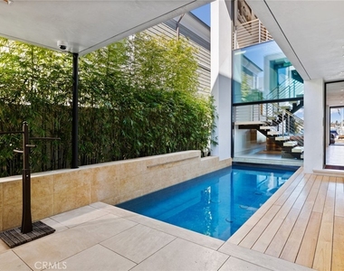 1509 E Bay Avenue - Photo Thumbnail 1