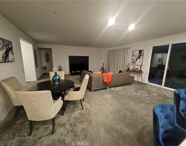 7900 Raincross Court - Photo Thumbnail 4