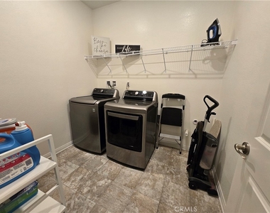 7900 Raincross Court - Photo Thumbnail 7