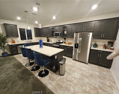 7900 Raincross Court - Photo Thumbnail 2