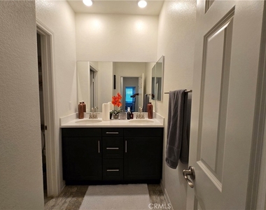 7900 Raincross Court - Photo Thumbnail 8